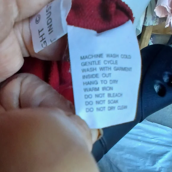 BLAST Red Cat Sweatshirt - Picture 7 of 7